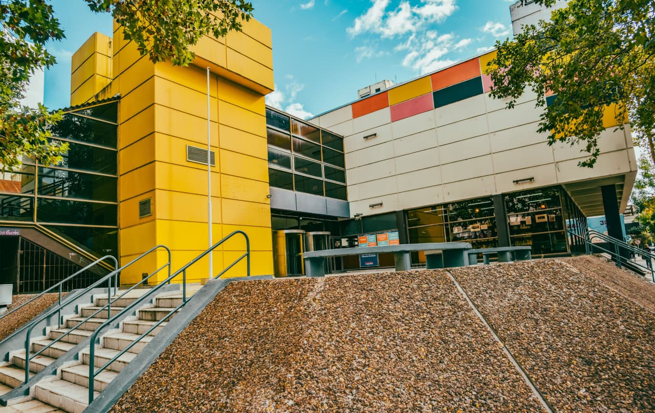 Biblioteca Municipal Leopoldo Marechal